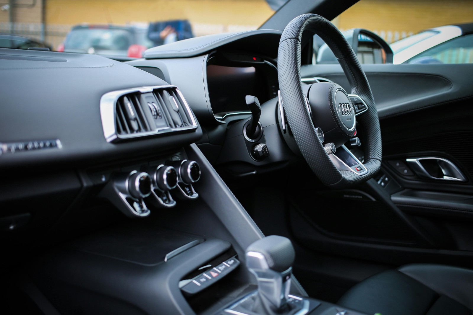 How to check a car history report in the UAE