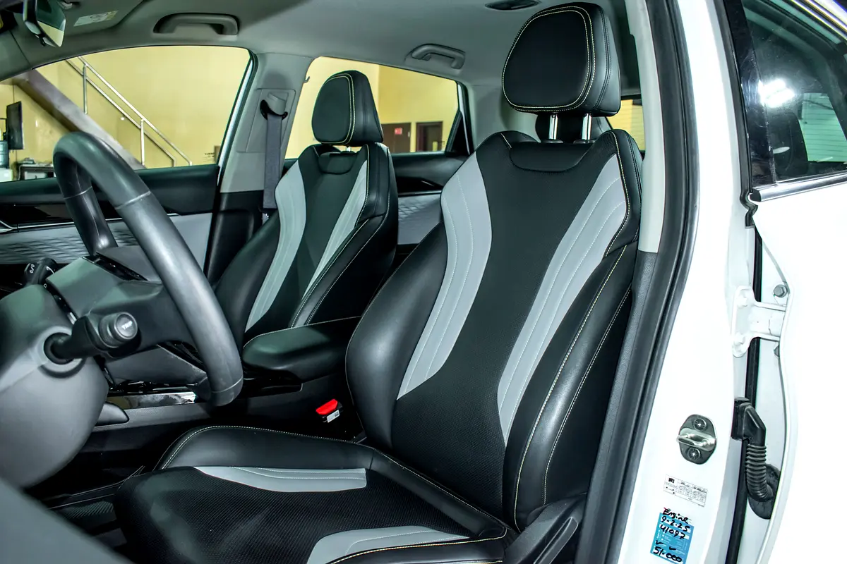 Geely Coolray GL Interior cover