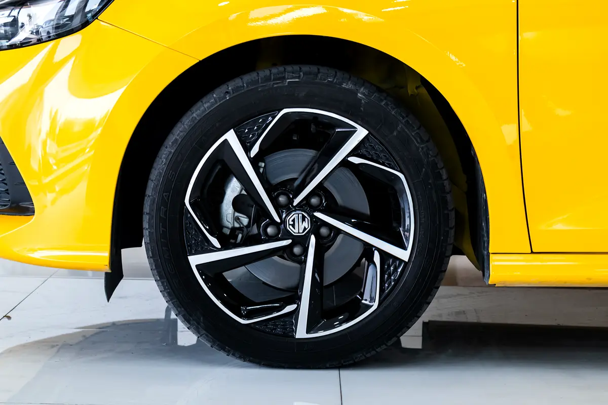 MG GT Turbo view 6