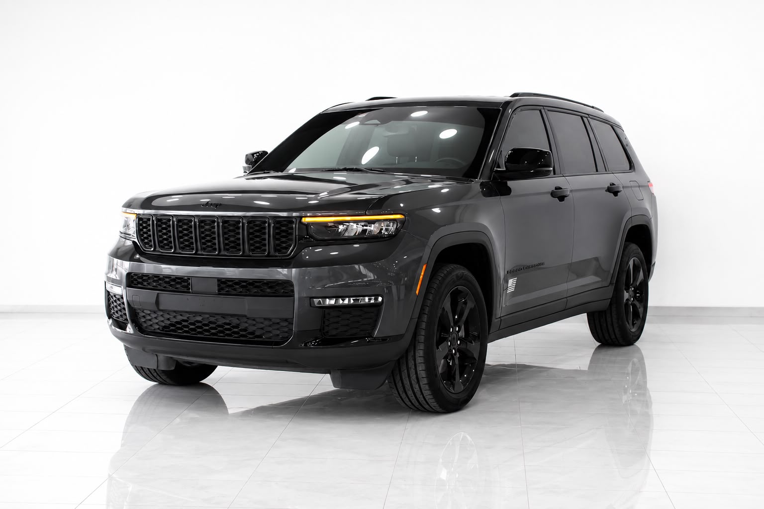 Jeep Grand Cherokee L Altitude view 1