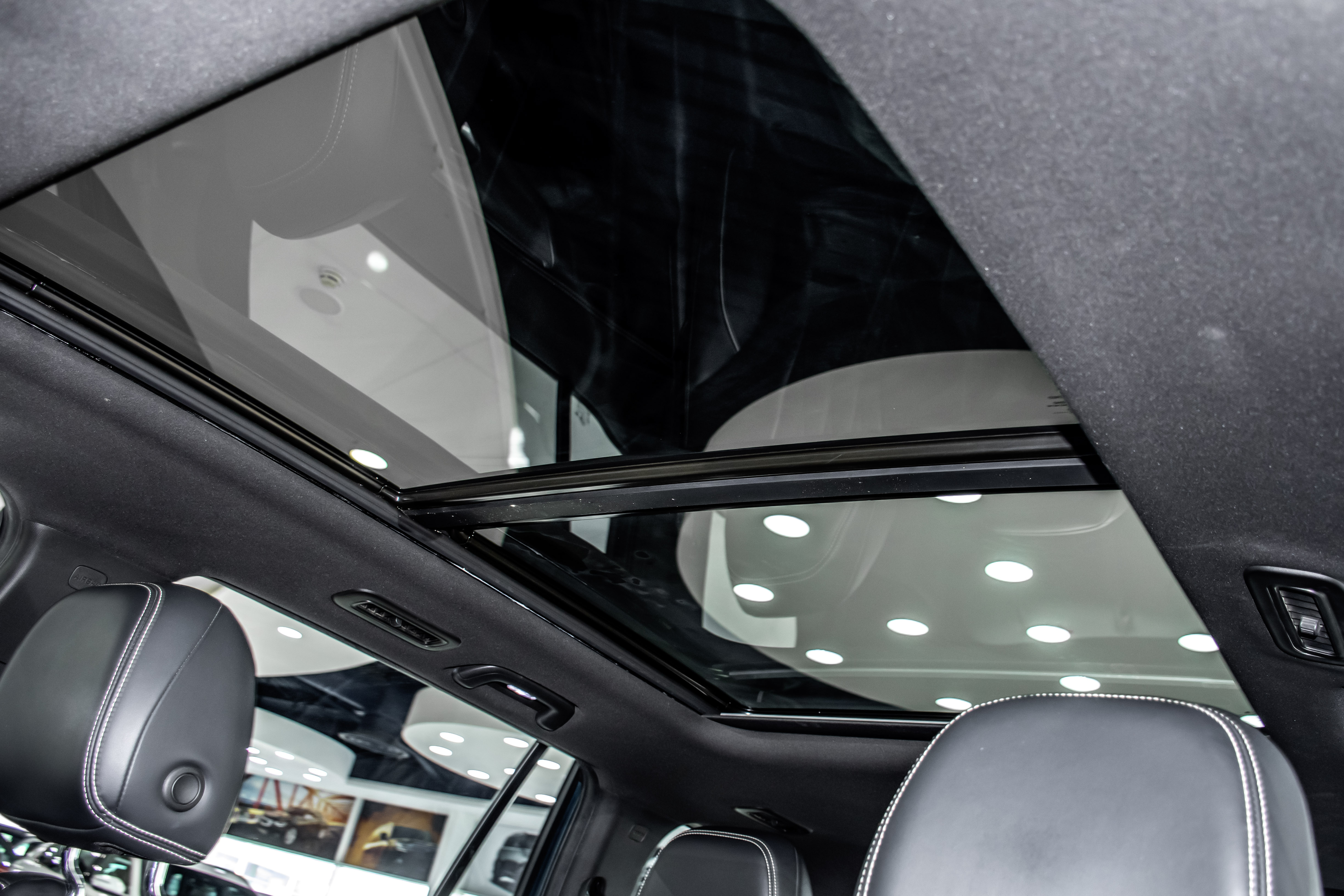 GAC GS8 GX view 3