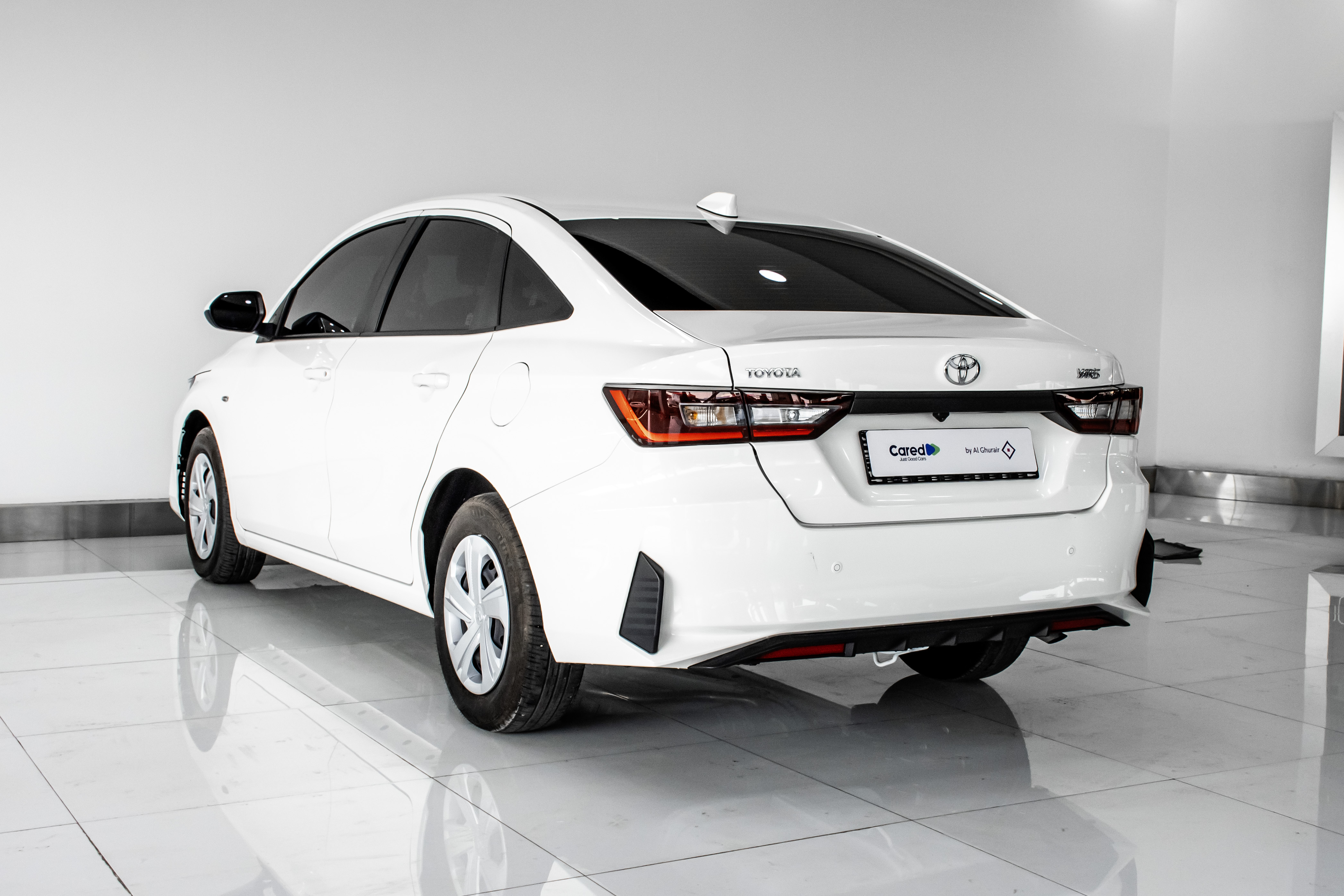 TOYOTA YARIS SEDAN view 4