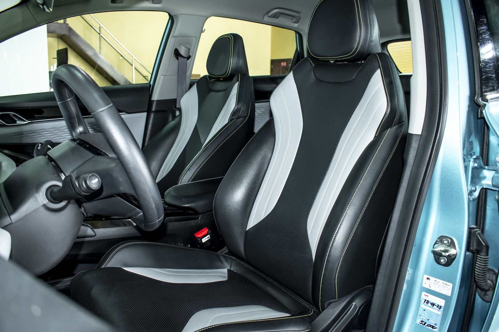 GEELY COOLRAY view 7
