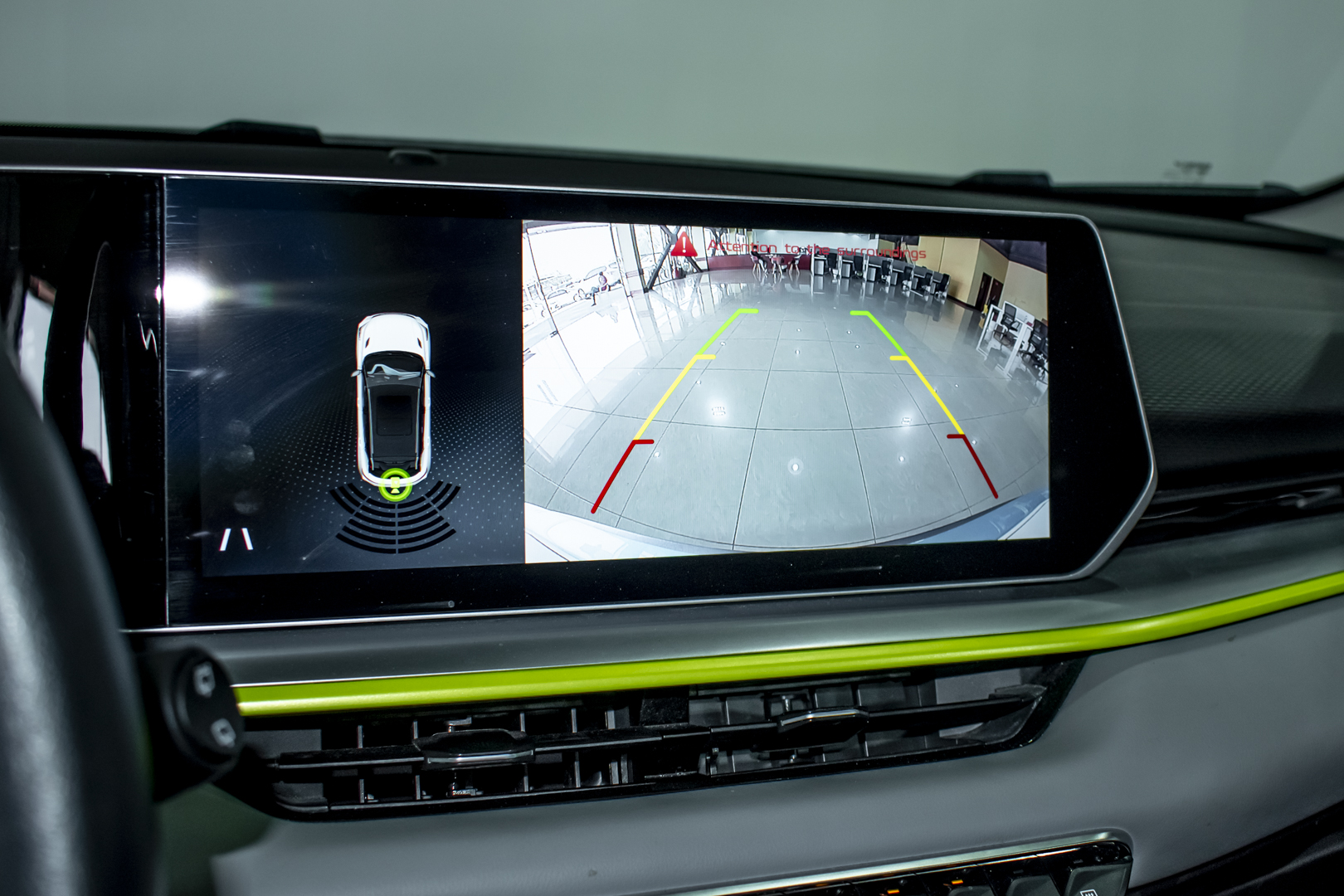 GEELY COOLRAY view 9