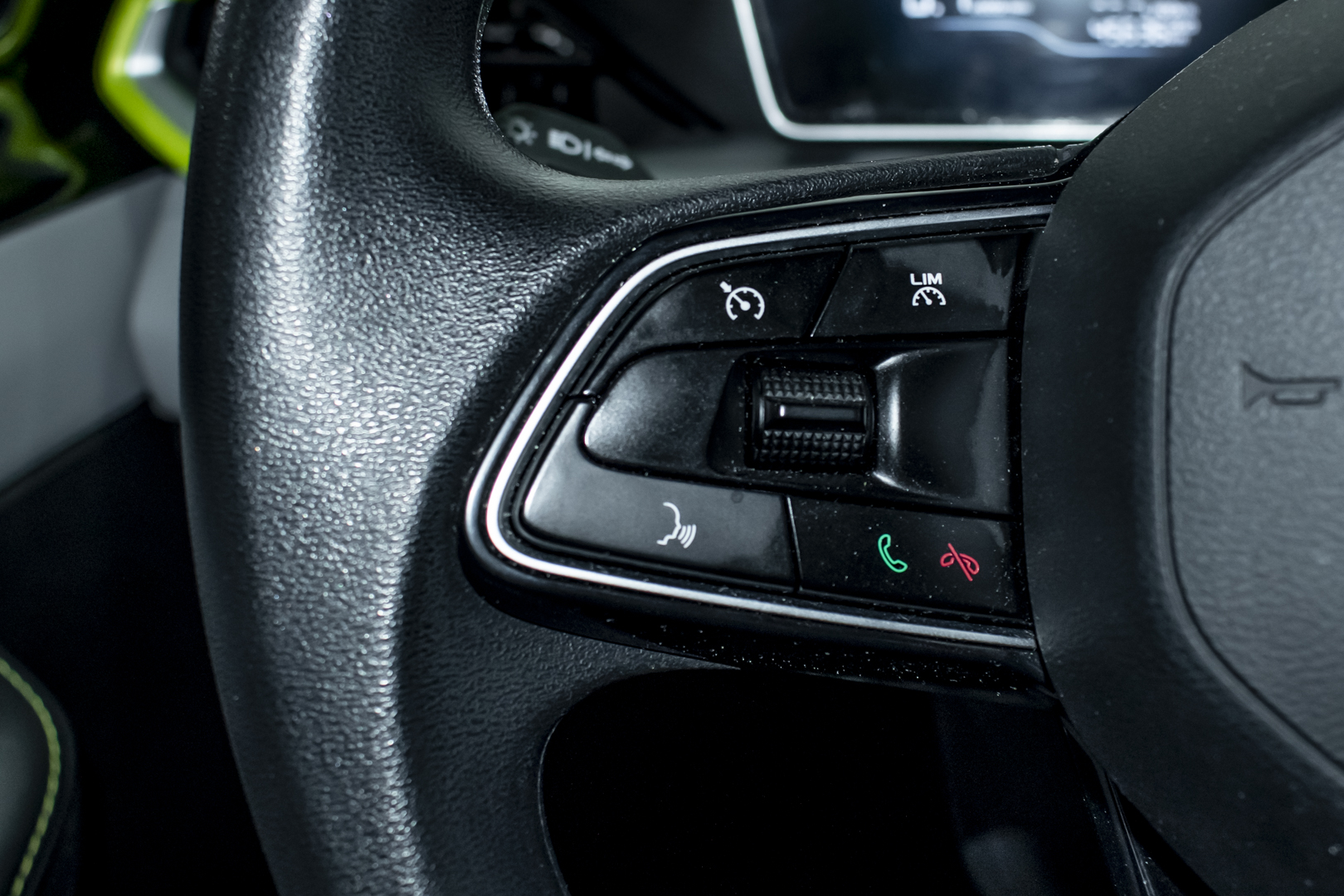 GEELY COOLRAY view 10