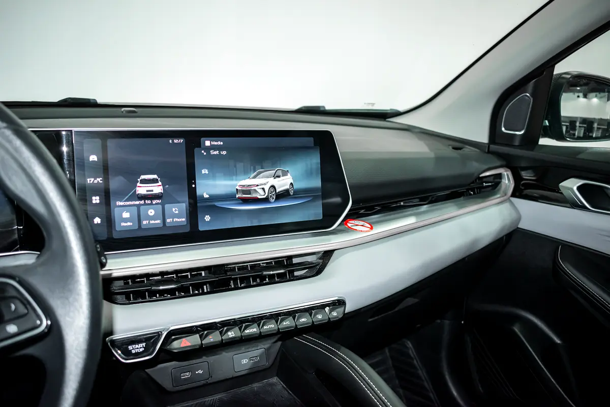 Geely Coolray 1.5 GL view 10
