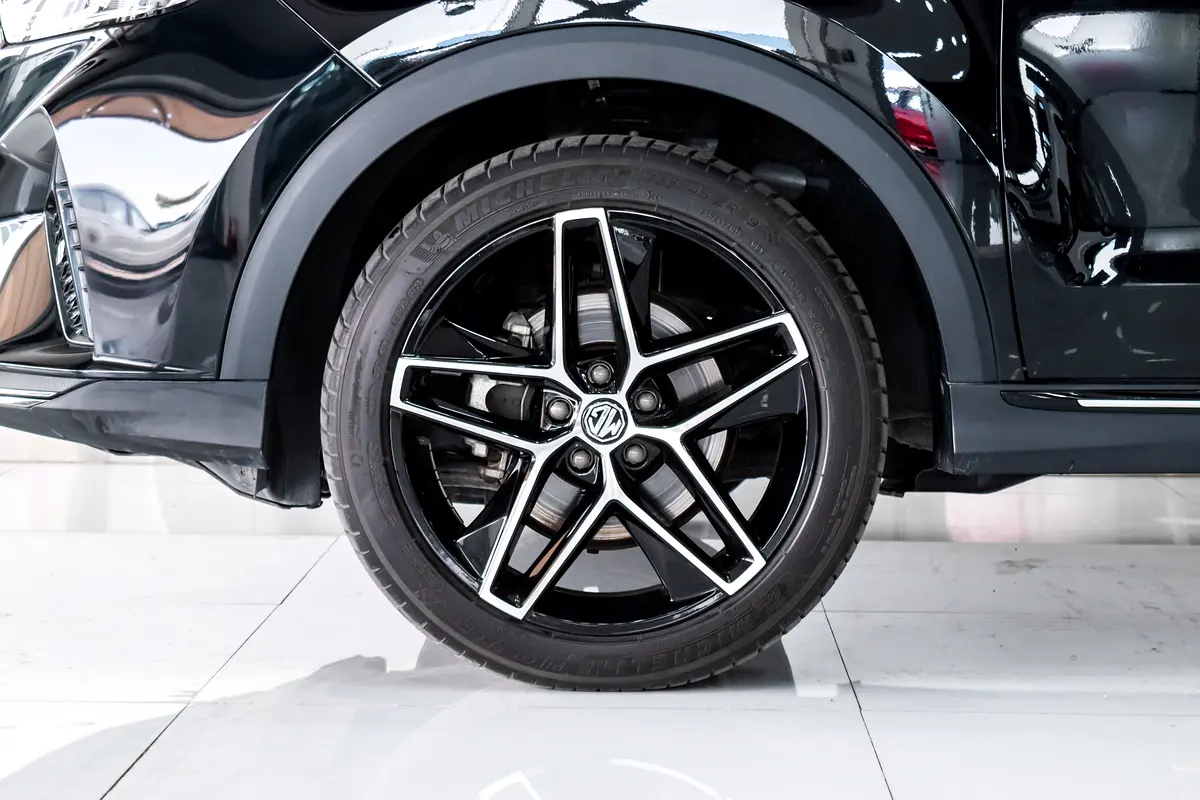 MG RX5 Luxury view 8