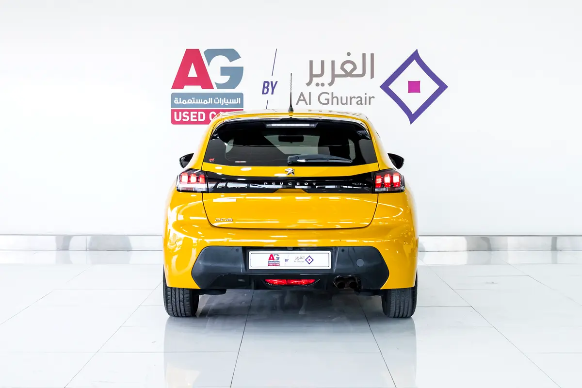 Peugeot 208 Active view 2