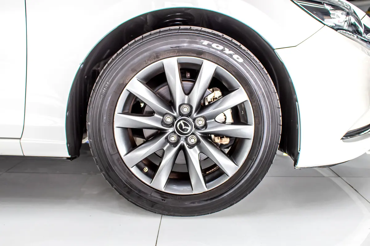 Mazda 6 V Grade view 5
