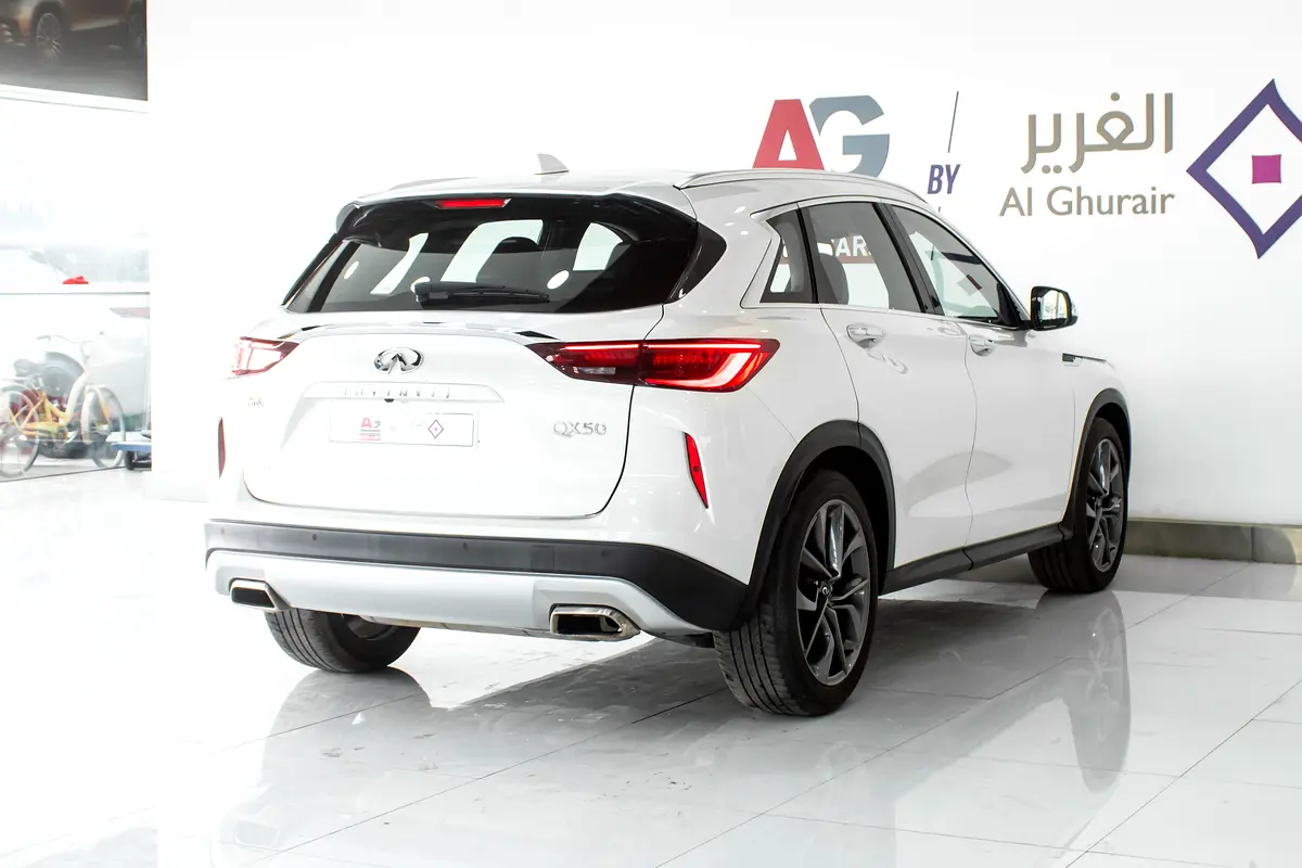 Infiniti QX50 Luxury view 8