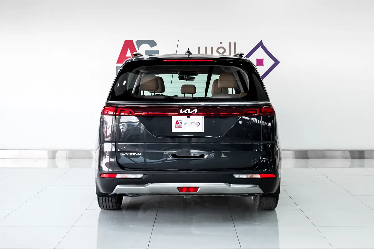 Kia Carnival LX view 2