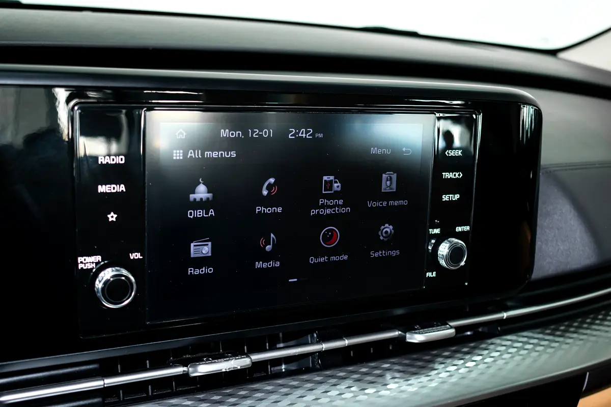 Kia Carnival LX Interior cover