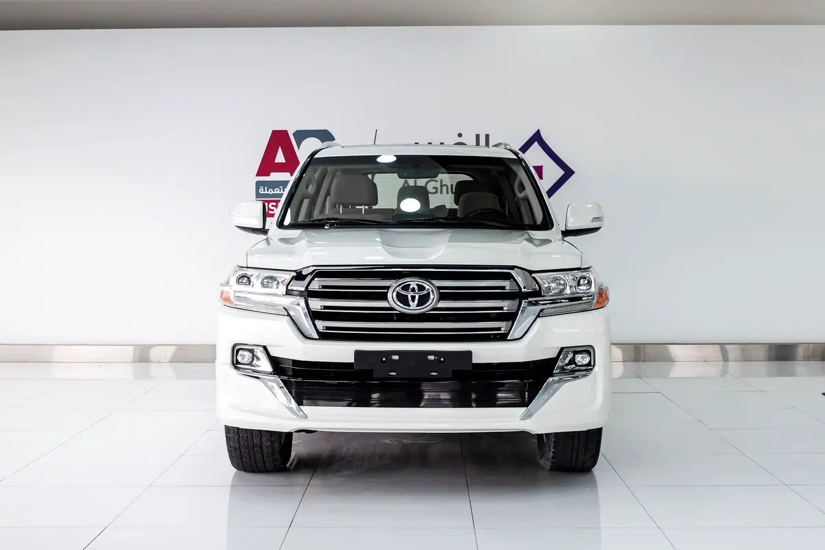 Toyota Land Cruiser view 7