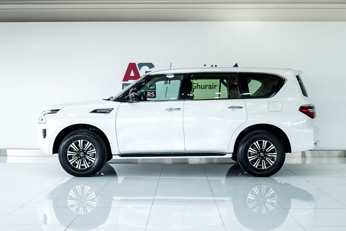 Nissan Patrol view 5