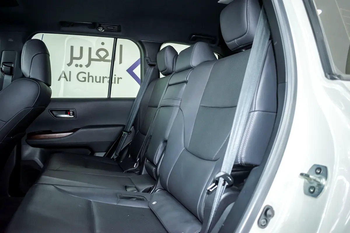 Toyota Land Cruiser GXR Interior Back cover