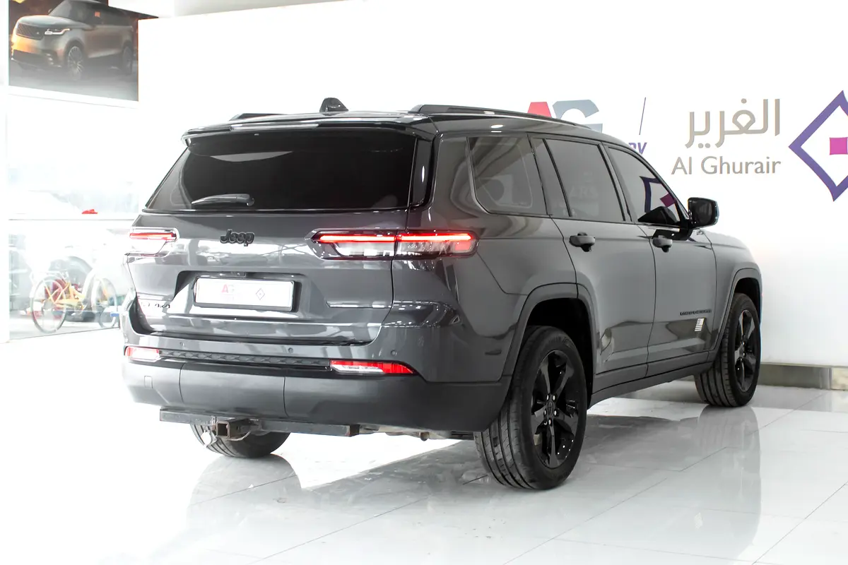 Jeep Grand Cherokee L Altitude view 6