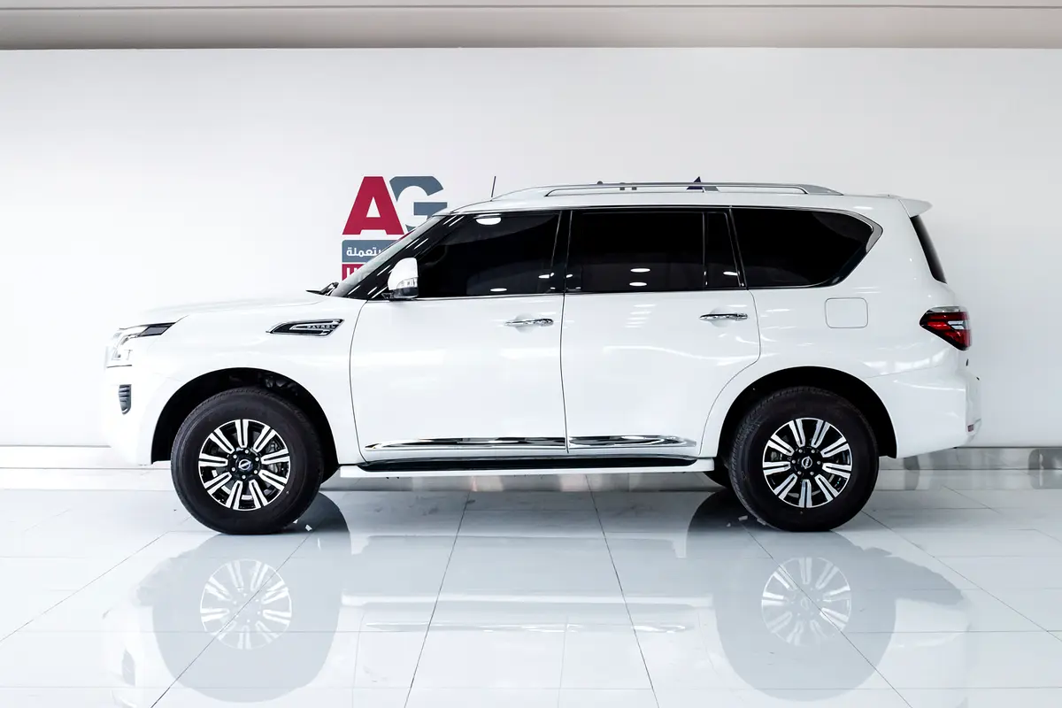 Nissan Patrol SE view 2