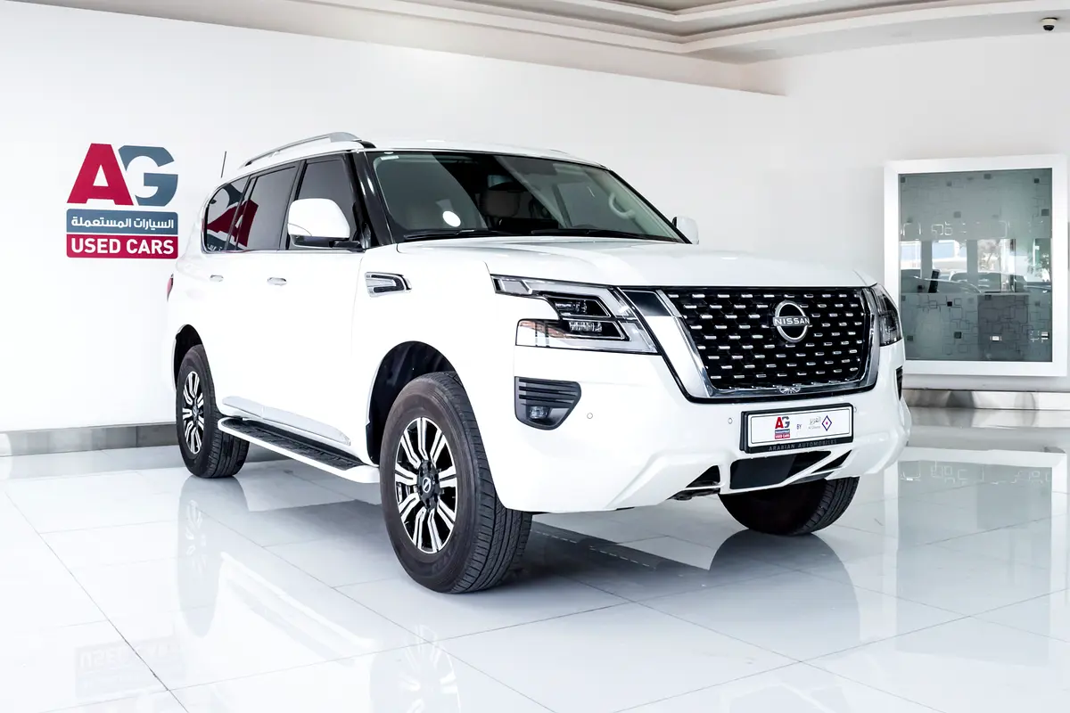 Nissan Patrol SE view 4