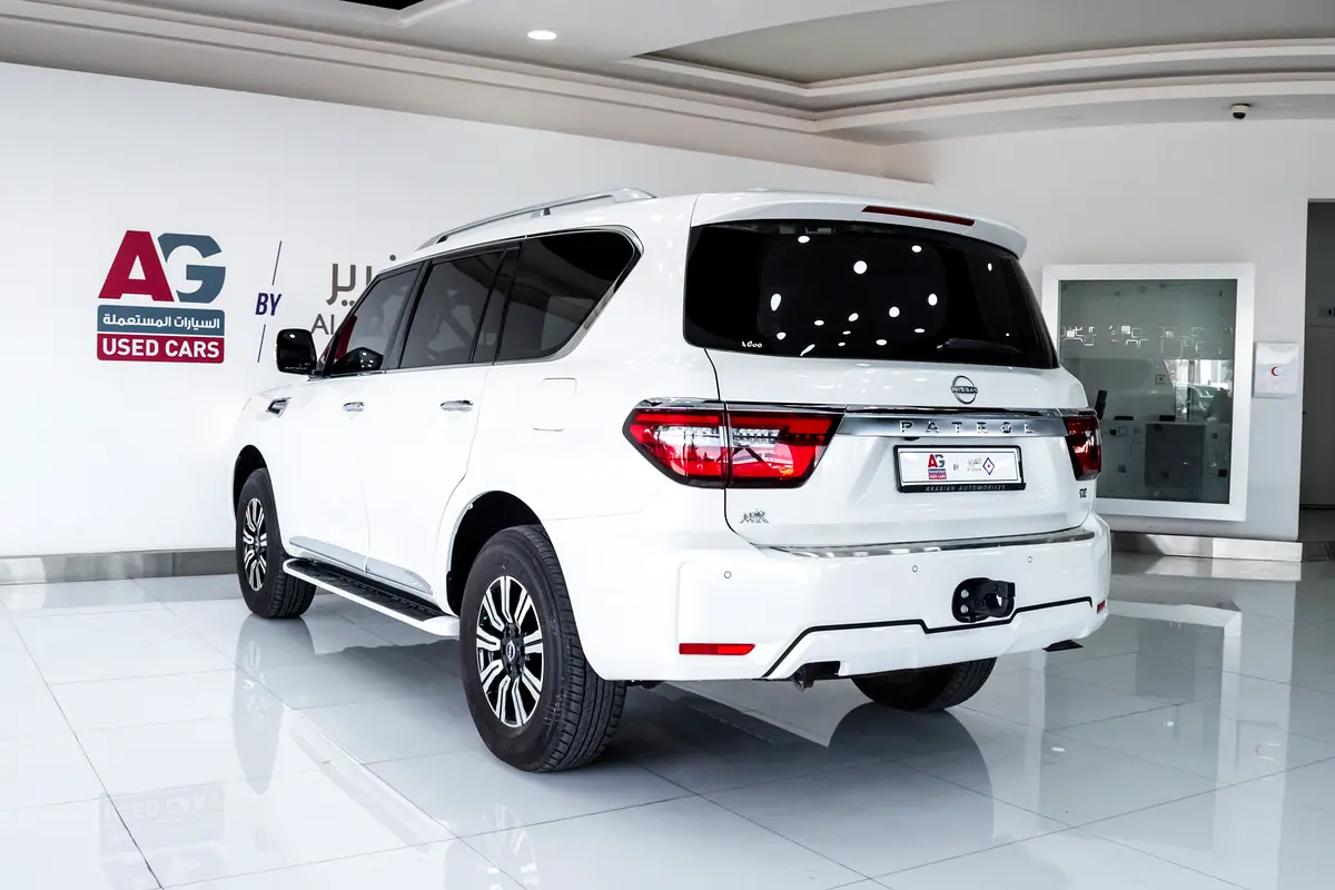 Nissan Patrol SE view 7