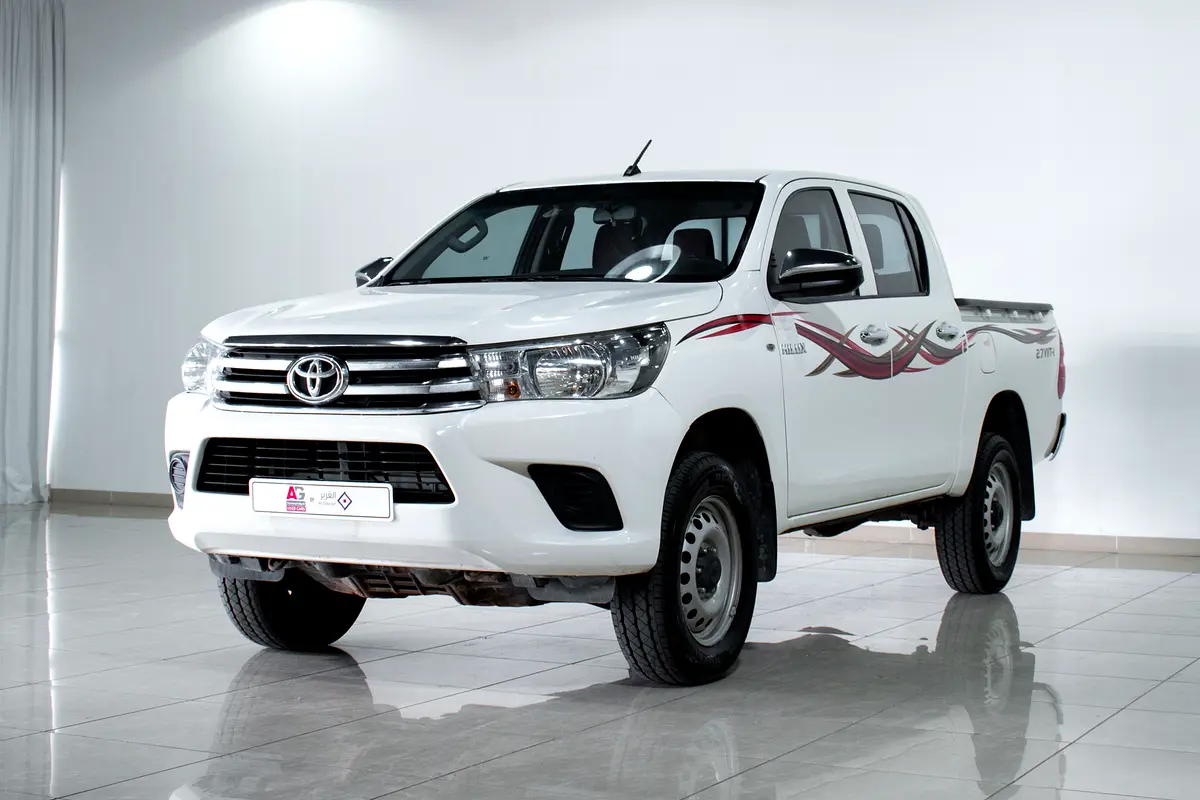 Toyota Hilux Double Cab GL view 3