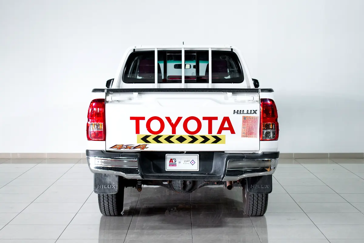 Toyota Hilux Double Cab GL view 6