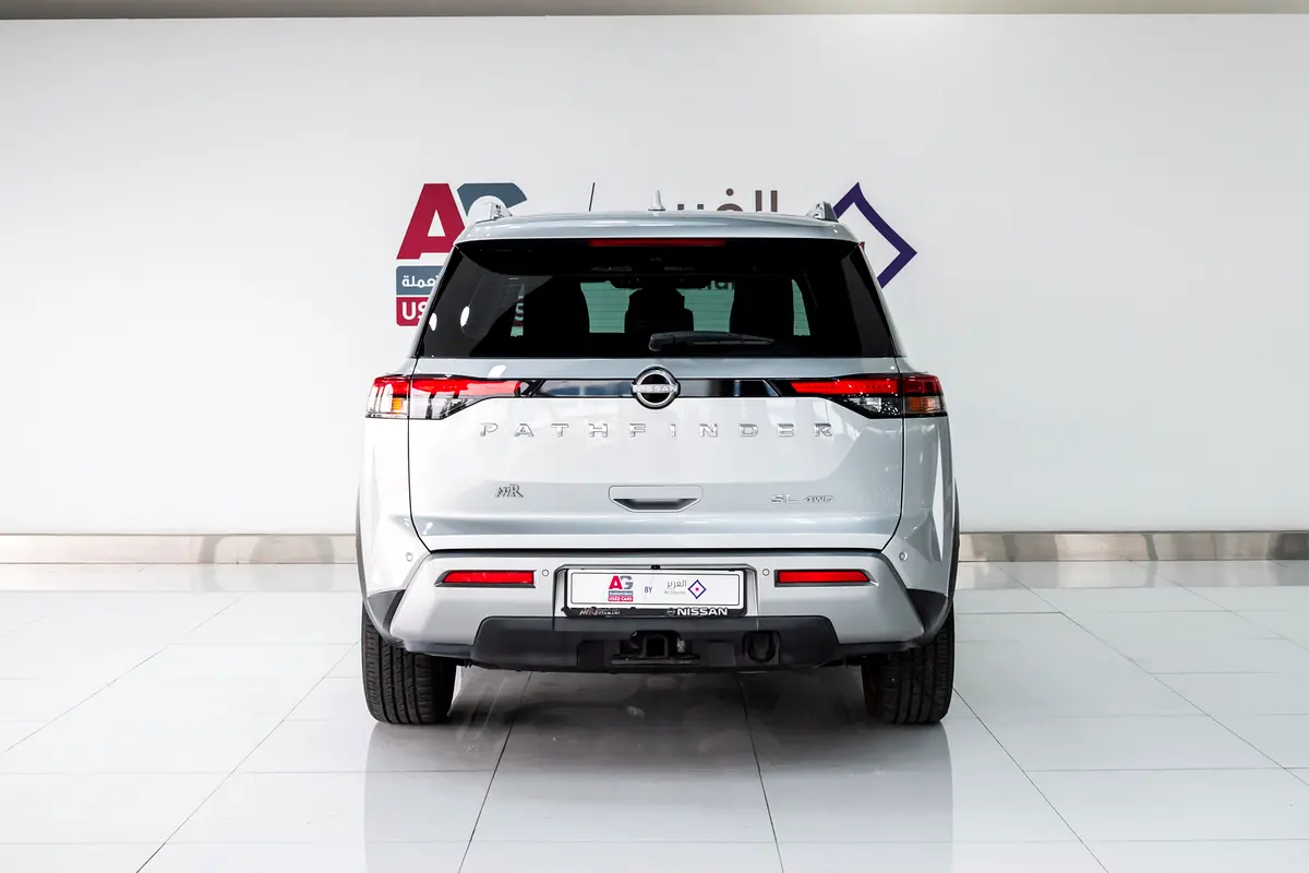 Nissan Pathfinder SL view 5