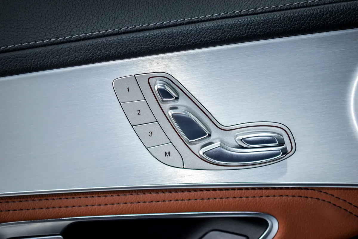 Mercedes-Benz GLC-Class GLC 43 AMG 4MATIC Interior cover